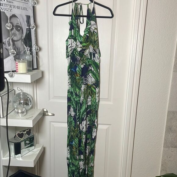 FashionNova Boho Green Ruffle Leaf Print Sexy jumpsuit | size M | NWT - Picture 4 of 9